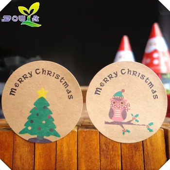 Классическая печать в виде рождественской елки, прикрепленная к упаковке рождественской совы, подарочному пакету, декоративной наклейке